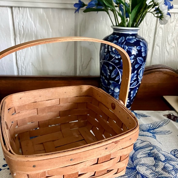 Vintage Longaberger 7 in. Woven Basket - Picture 7 of 7